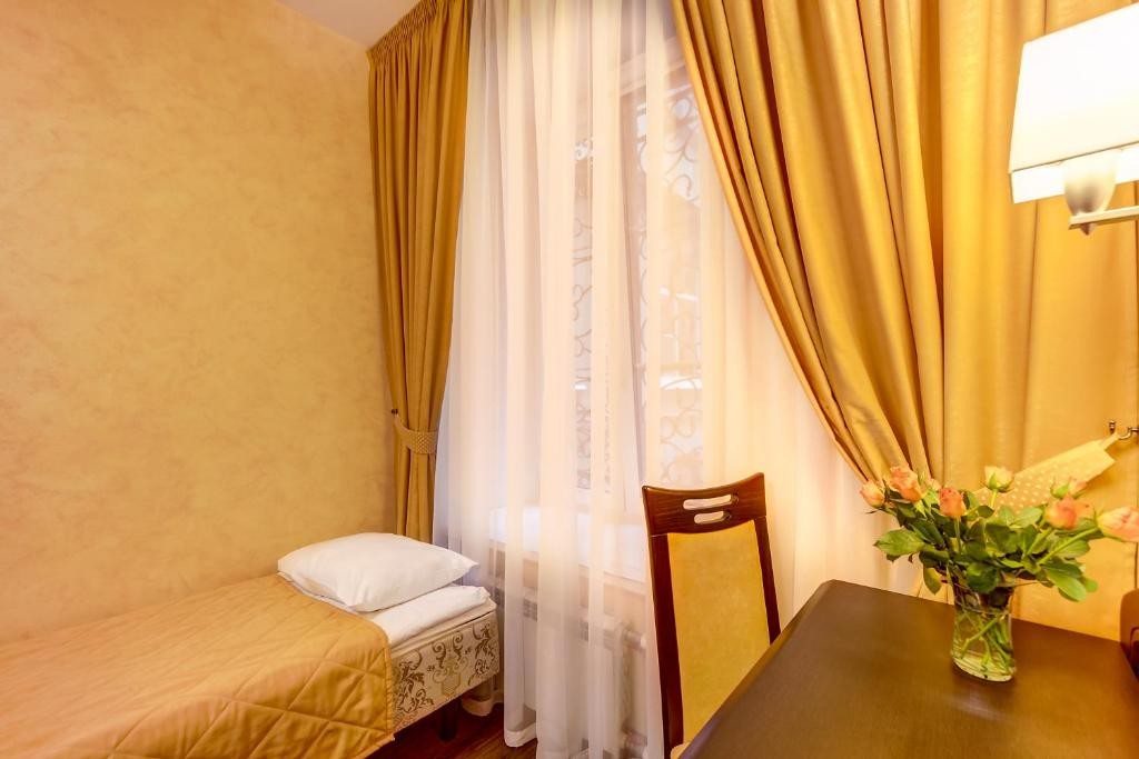 Двухместный (Двухместный номер эконом-класса с 2 отдельными кроватями) мини-отеля Анатоль, Санкт-Петербург