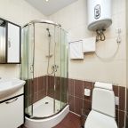 Двухместный (Двухместный номер с собственной ванной комнатой и кондиционером 12 кв.м.), Отель Априори