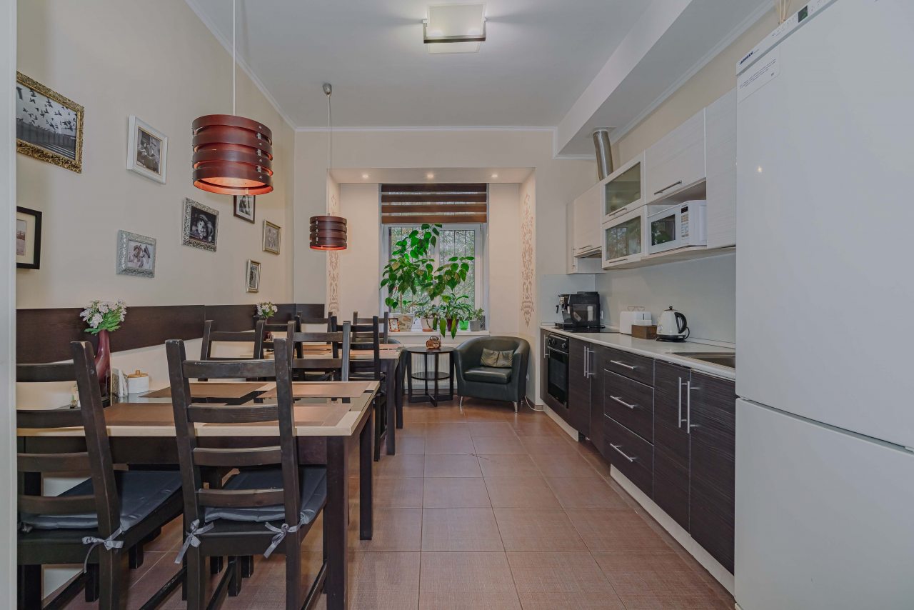 Общая кухня, Отель Априори