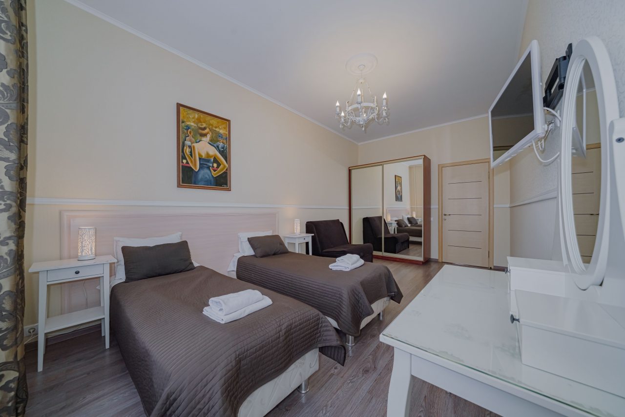 Апартаменты (Просторные двухкомнатные #10), Отель Априори