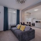 Апартаменты (Просторные двухкомнатные #37), Отель Априори