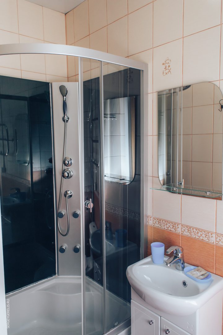 Собственная ванная комната, Отель Тихий Дворик