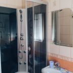 Собственная ванная комната, Отель Тихий Дворик