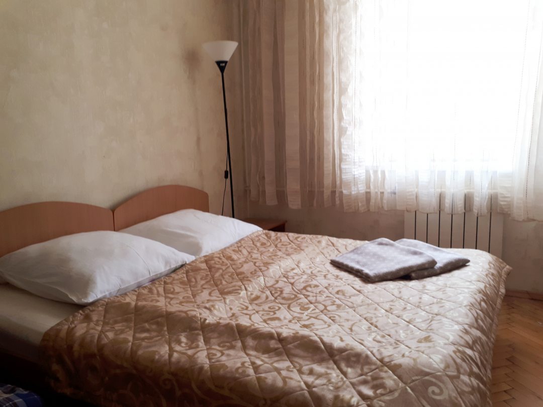 Трёхместный и более (Трехместный номер с общей ванной комнатой) меблированных комнат Адажио на Жуковского, Санкт-Петербург