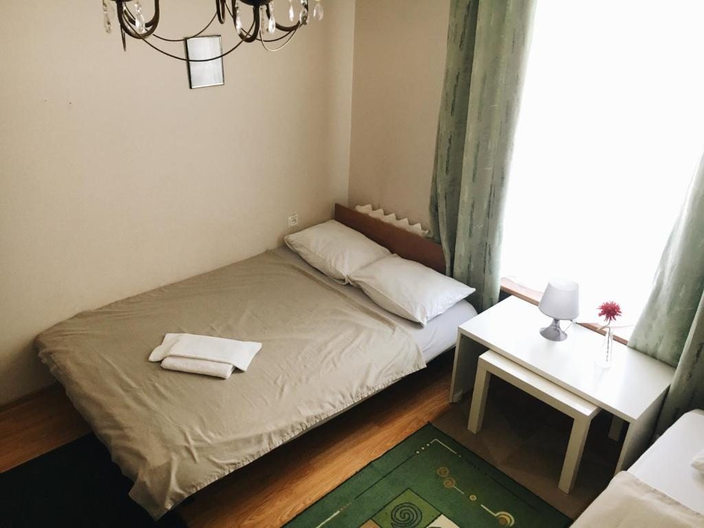 Двухместный (Двухместный номер с 2 отдельными кроватями и дополнительной кроватью) гостевого дома Алекса на Большой Морской, Санкт-Петербург