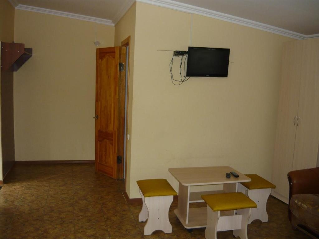 Двухместный (Двухместный номер Делюкс с 1 кроватью и душем) гостиницы Солнечная Поляна, Архыз