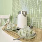 Чайник и чашки