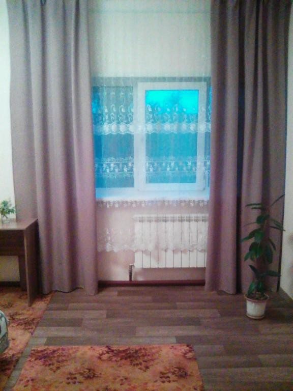 Семейный (Семейный номер с общей ванной комнатой) гостевого дома Добр Бобр, Красноярск