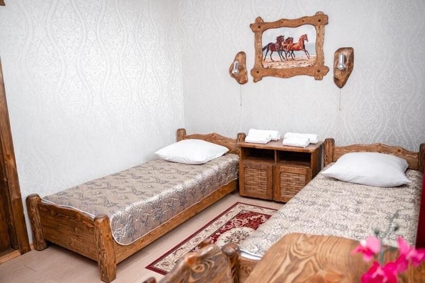 Двухместный (Улучшенный двухместный номер с 2 отдельными кроватями) отеля Аристократ, Уфа