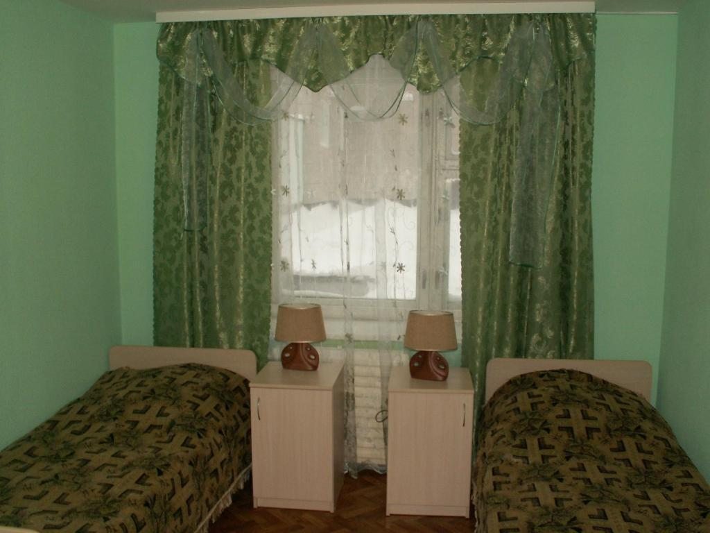 Трехместный (Трехместный номер с общей ванной комнатой) отеля Успех, Уфа