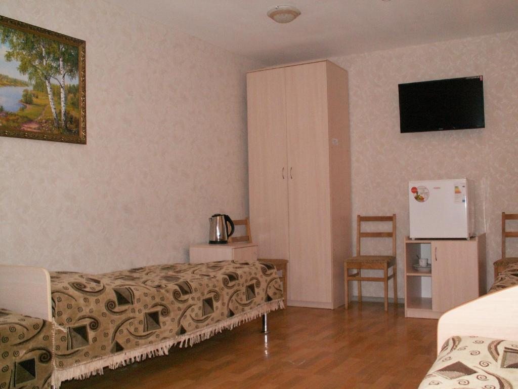 Номер (Кровать в общем номере с 4 кроватями) отеля Успех, Уфа