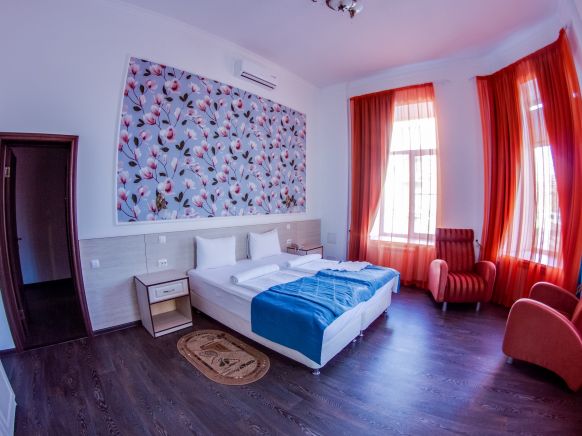 Фотография номера гостиницы Сквер Высоцкого