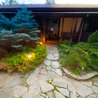 Вид на апартаменты с леса