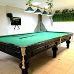 Бильярд, Гостиница Анна