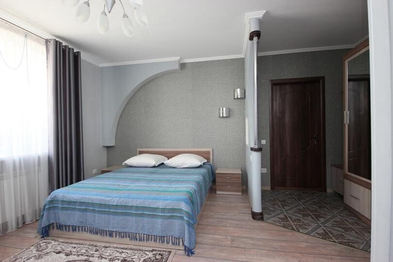 Двухместный (Улучшенный двухместный номер с 1 кроватью) гостевого дома Ирис, Ижевск