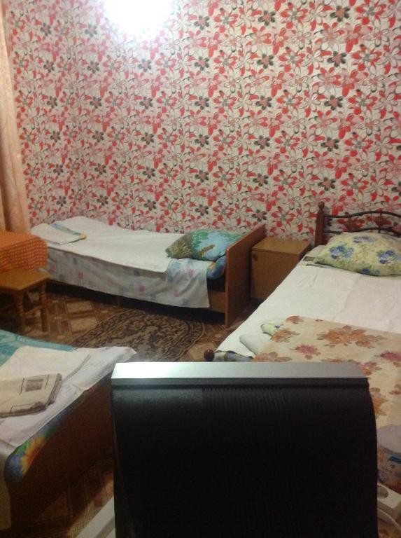 Номер (Односпальная кровать в общем номере для женщин) гостевого дома Камо, Кудепста