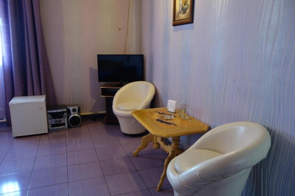 Двухместный (Двухместный номер «Комфорт» с 1 кроватью) гостевого дома Сафари, Краснодар