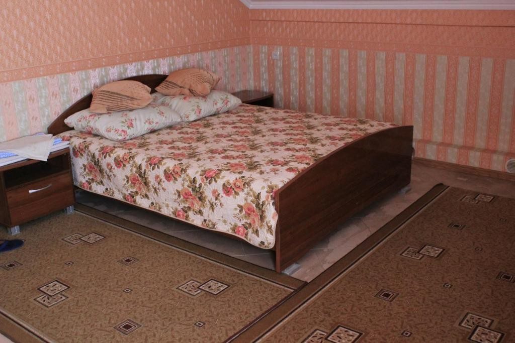 Семейный (Cемейный номер с собственной ванной комнатой) гостевого дома Визит, Краснодар
