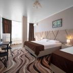 Трехместный (Джуниор Сюит), Отель Лабиринт