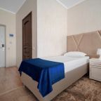 Трехместный (Стандарт с видом на улицу), Отель Лабиринт