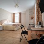 Люкс (Двухкомнатный с ванной), Отель Лабиринт