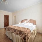 Люкс (Двухкомнатный с ванной), Отель Лабиринт