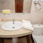 Люкс (Двухкомнатный с ванной), Отель Лабиринт