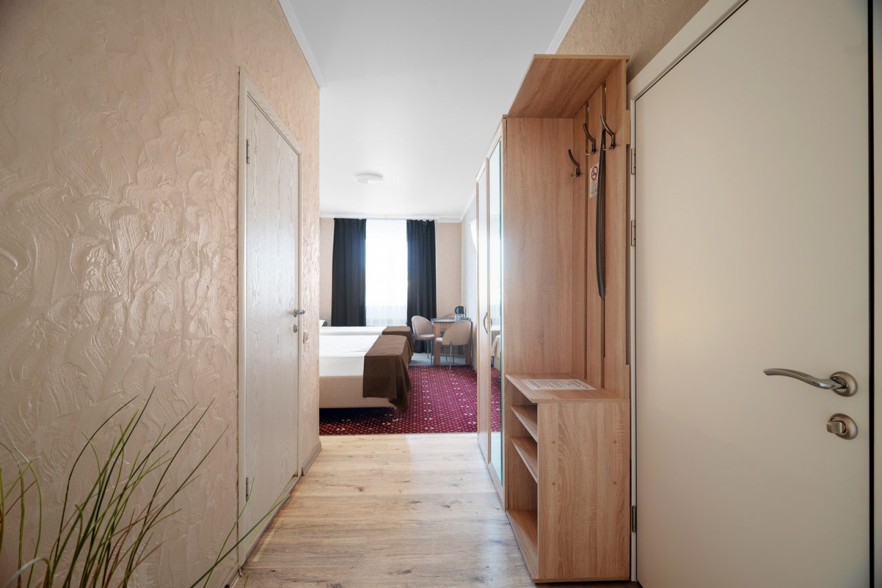 Полулюкс (Двухкомнатный), Отель Лабиринт