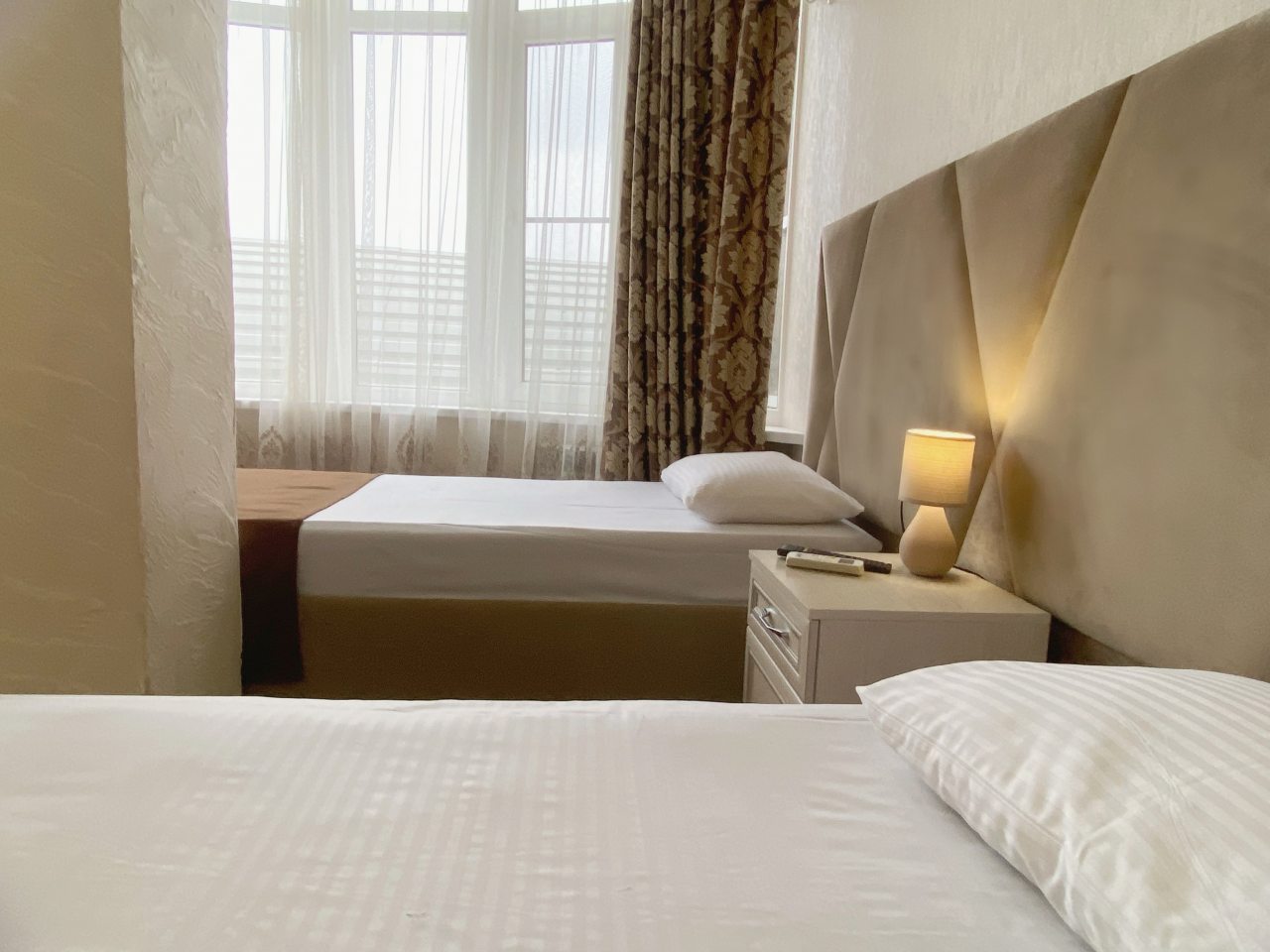 Трехместный (Улучшенный стандарт ( три раздельные кровати)), Отель Лабиринт