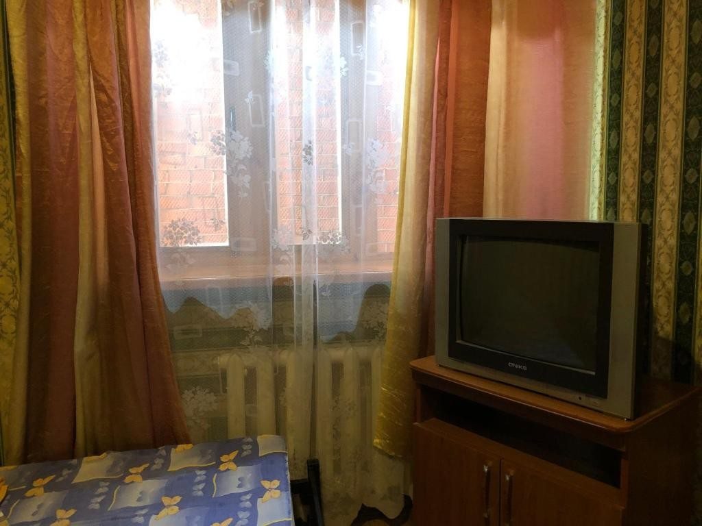 Трехместный (Трехместный номер с ванной комнатой) отеля Заря, Краснодар