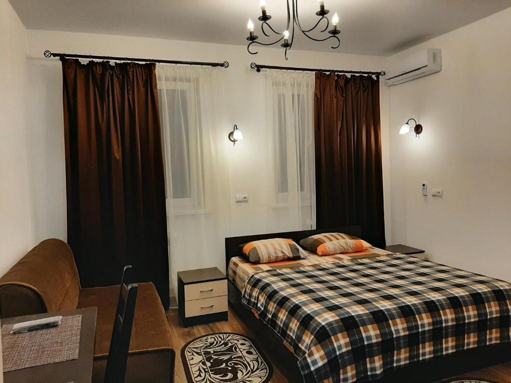 Двухместный (Улучшенный двухместный номер Делюкс с 1 кроватью или 2 отдельными кроватями) мини-гостиницы Mini Hotel Time, Краснодар