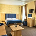 Четырехместный (Четырехместный номер -люкс), SedINN Hotel