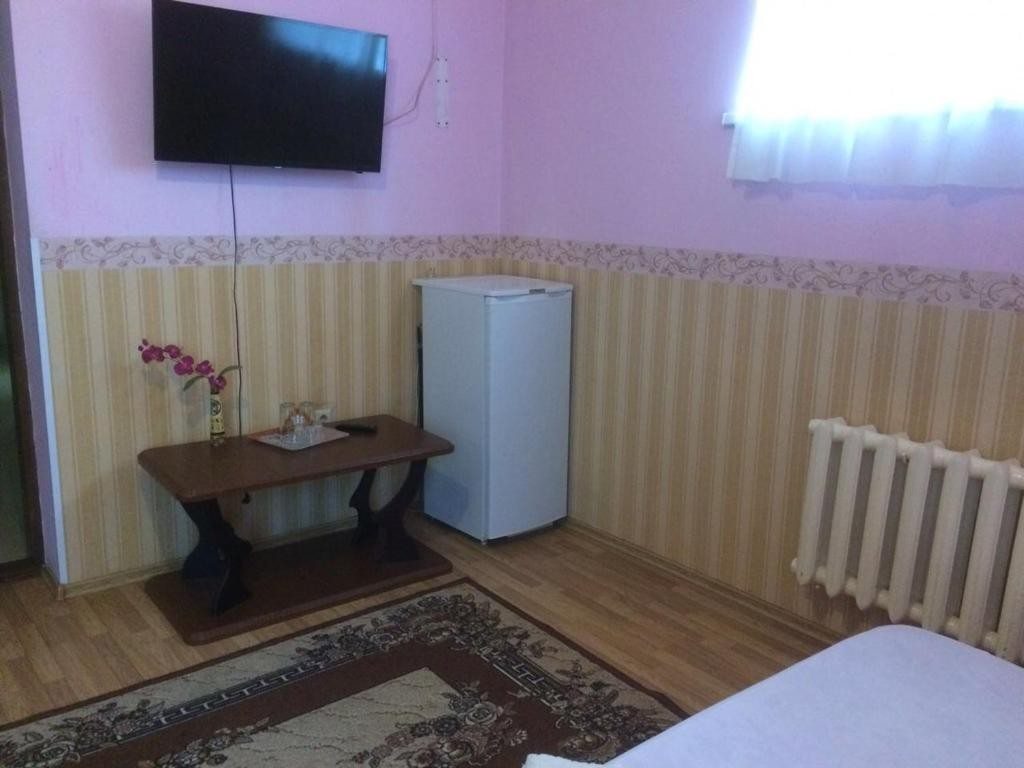Номер (Кровать в общем 6-местном номере для женщин) мини-гостиницы Звездный, Краснодар