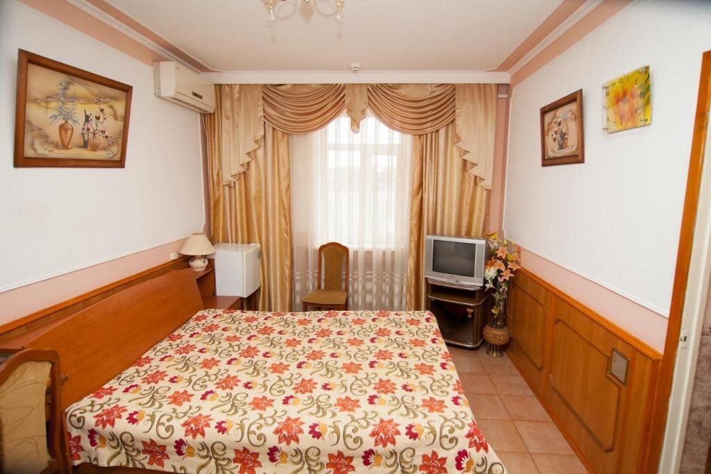 Двухместный (Двухместный номер с 1 кроватью и гидромассажной ванной) гостевого дома Маяк, Краснодар