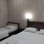 Двухместный (Двухместный номер с 2 отдельными кроватями и общей ванной комнатой), Мини-отель Ладомир на Зельевом