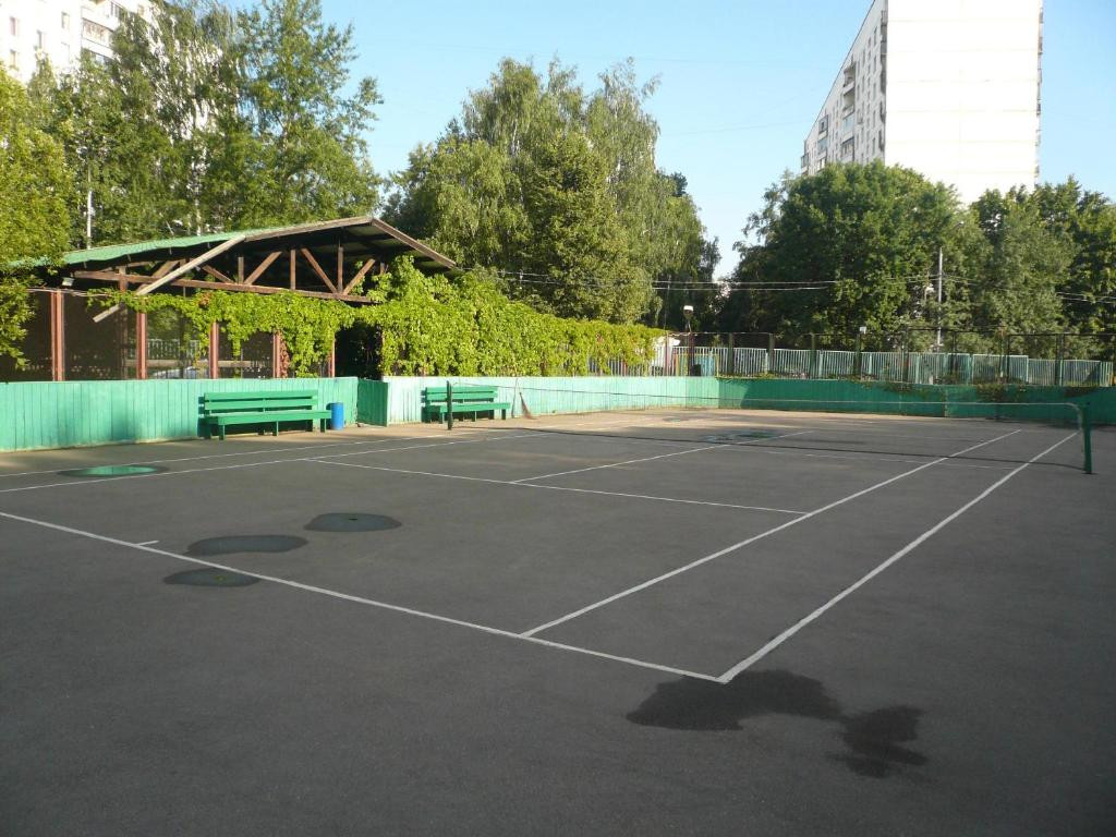 Теннисный корт в отеле «Паллада», Москва