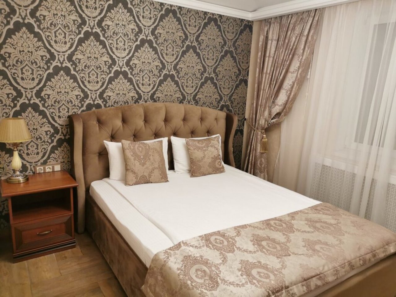Полулюкс (Комфорт), Гостиница Рогожский