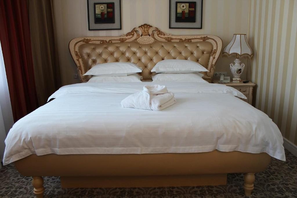 Двухместный (Стандартный двухместный номер с 1 кроватью) отеля Золотой Слон, Оренбург