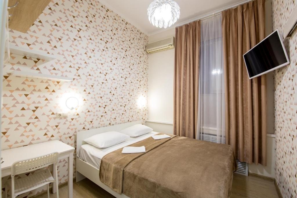 Двухместный (Двухместный номер с 1 кроватью и собственной ванной комнатой) отеля Артист, Москва