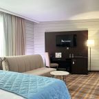 De Luxe (Deluxe), Гостиница LES Art Resort