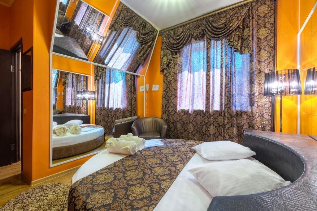 Сьюит (Люкс с кроватью размера «king-size») отеля Wesendorf, Москва