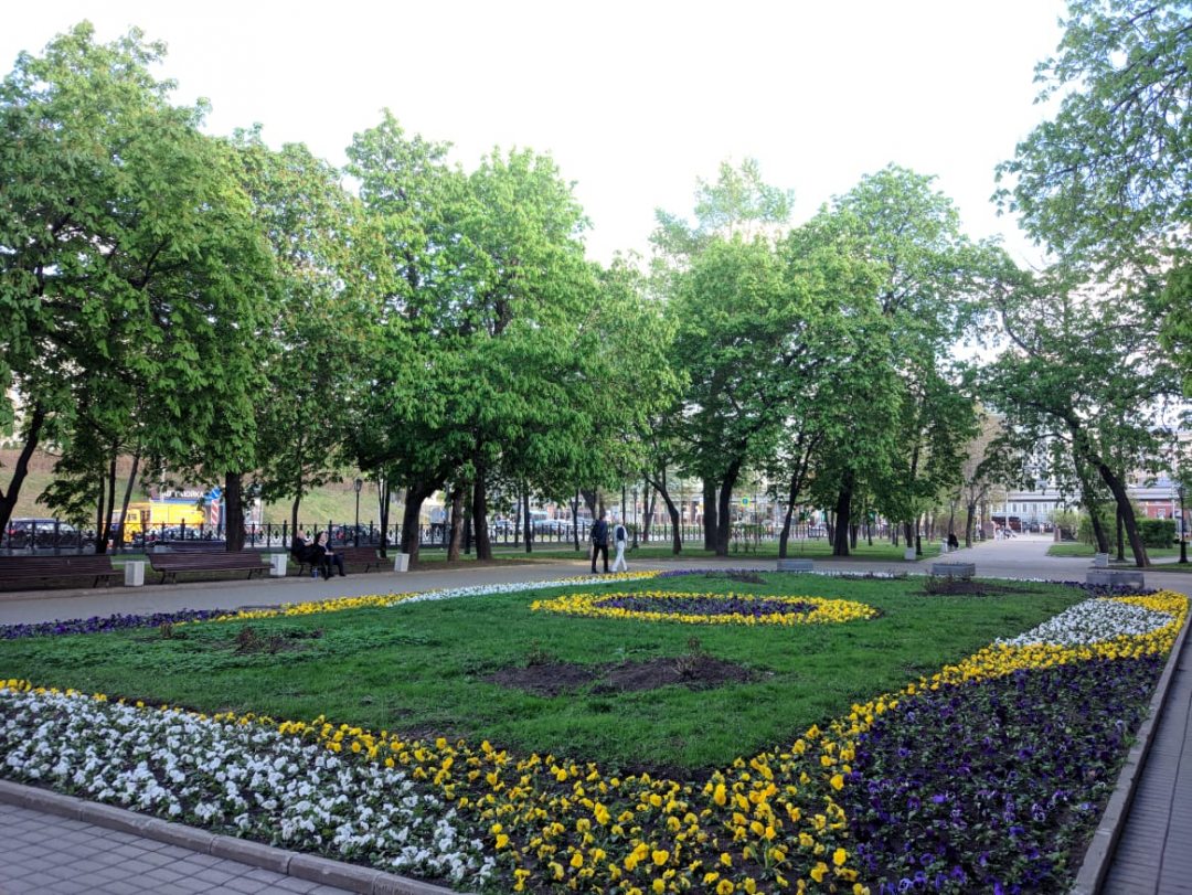 Сад, Отель Gipnoz