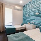 Двухместный (Стандартный номер с 2 отдельными кроватями), STEPS HOTEL
