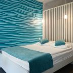 Двухместный (Улучшенный номер с кроватью размера «king-size»), STEPS HOTEL