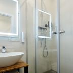 Двухместный (Улучшенный номер с кроватью размера «king-size»), STEPS HOTEL