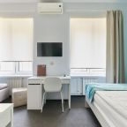 Двухместный (Улучшенный номер с кроватью размера «king-size»), STEPS HOTEL