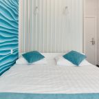 Двухместный (Улучшенный номер с кроватью размера «king-size»), STEPS HOTEL