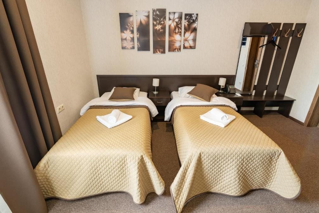 Двухместный (Номер с 2 кроватями размера «queen-size» — Подходит для гостей с ограниченными физическими возможностями) отеля Лион, Щербинка