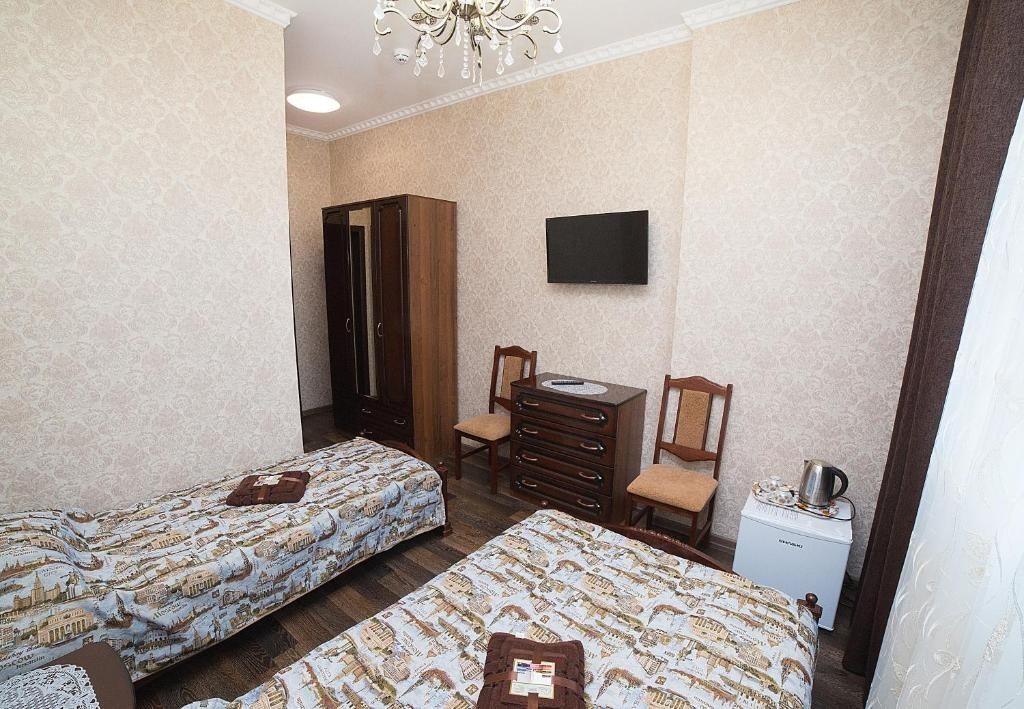 Трехместный (Трехместный номер с основными удобствами) гостиницы Авиатор, Наро-Фоминск