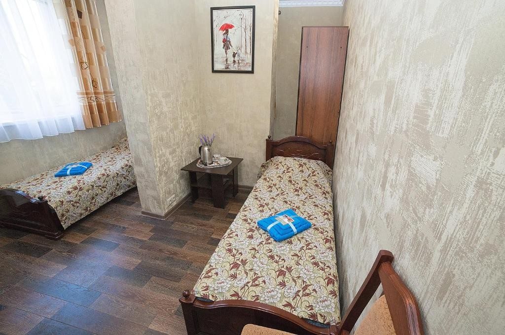 Двухместный (Двухместный номер с 2 отдельными кроватями и ванной комнатой) гостиницы Авиатор, Наро-Фоминск